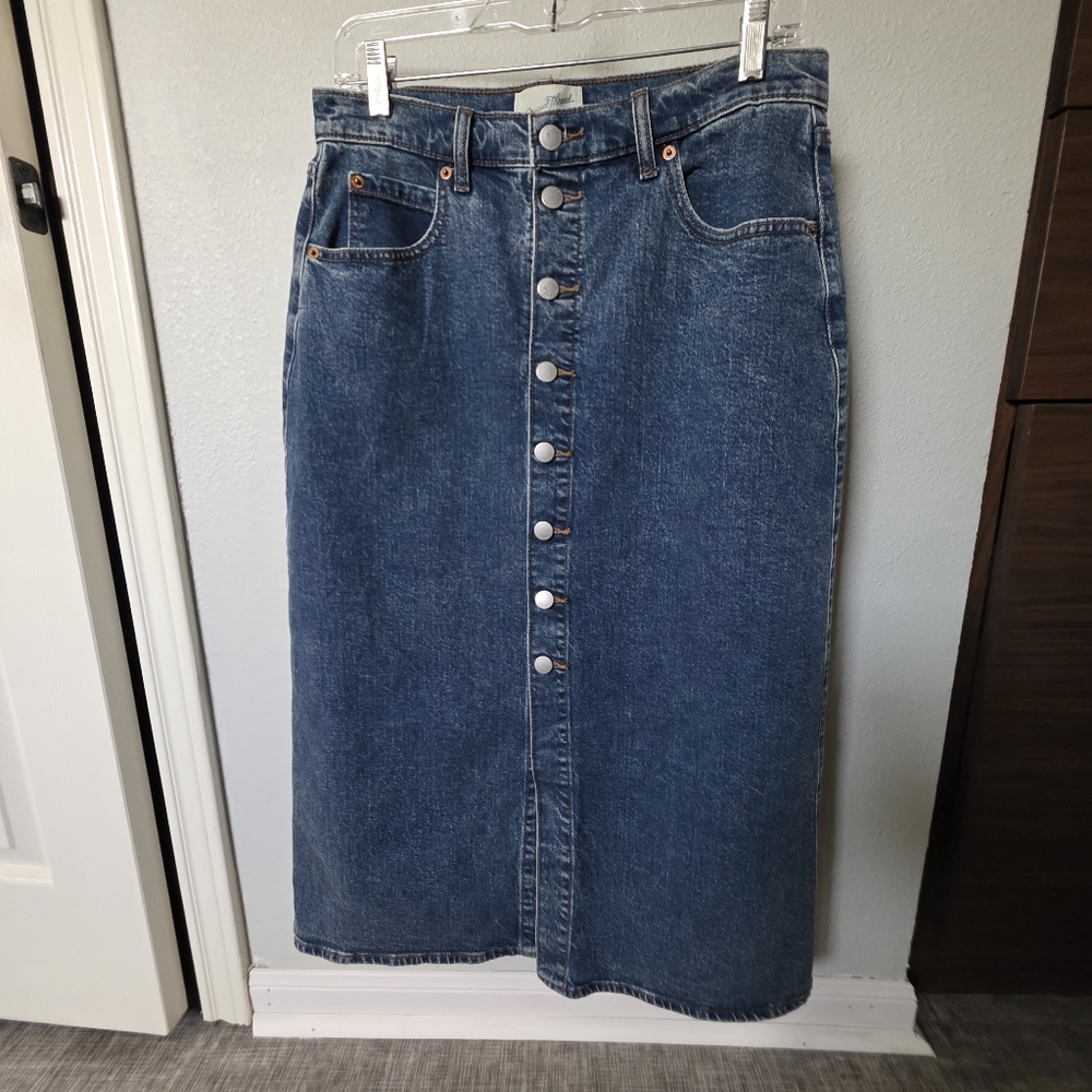 Universal Thread Midi-length Button-front Denim Skirt - Size 8